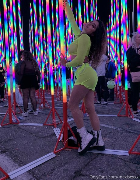 mexisexxxi naked model image