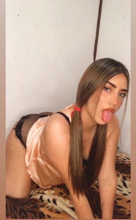 Jade Reyes exclusive star photos