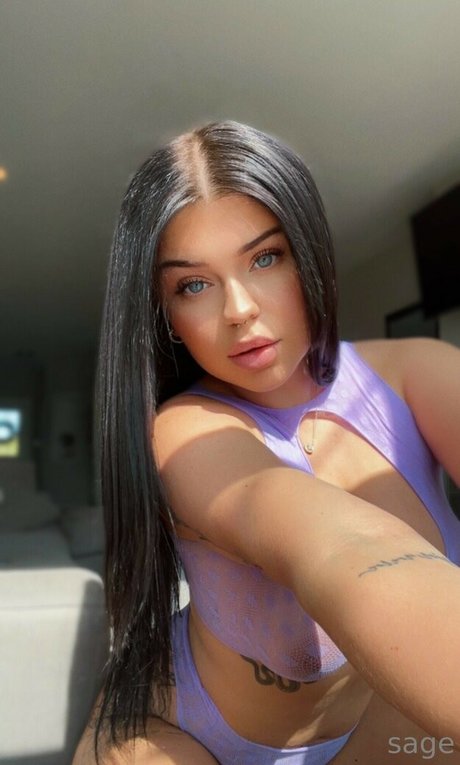 big tits skinny onlyfans adult image