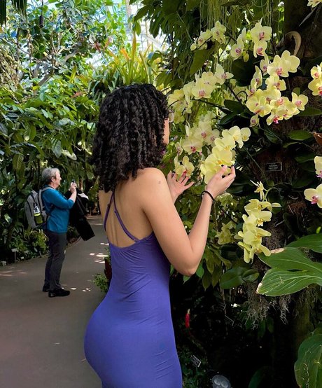 shemale handjob onlyfans beautiful xxx pictures