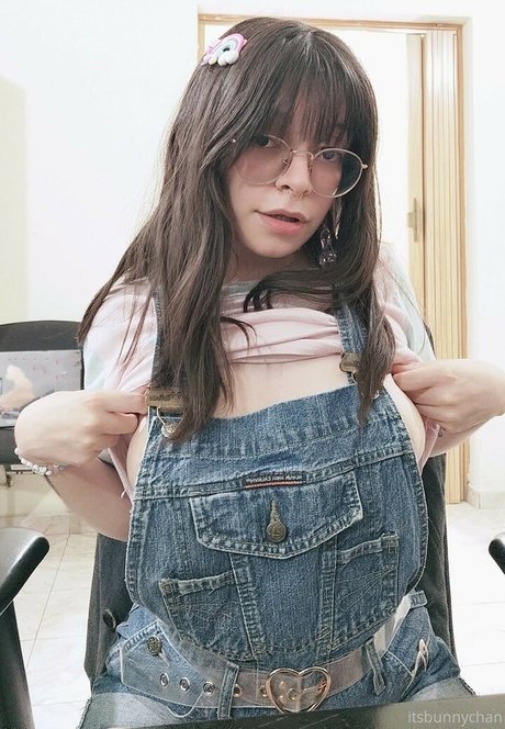 Itsbunnycita pornstar naked img