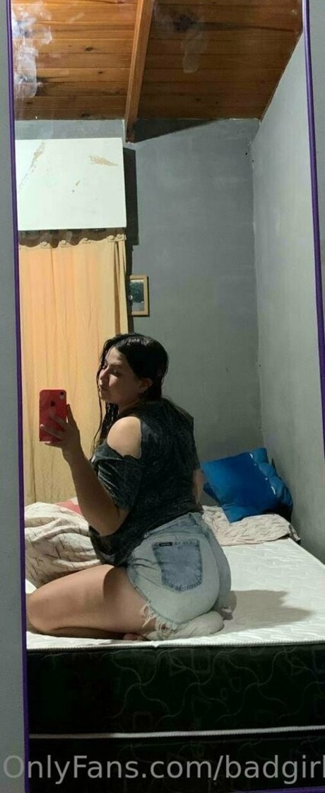 badgirl1882 model exclusive pic