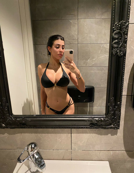 Luuminizer model nude picture