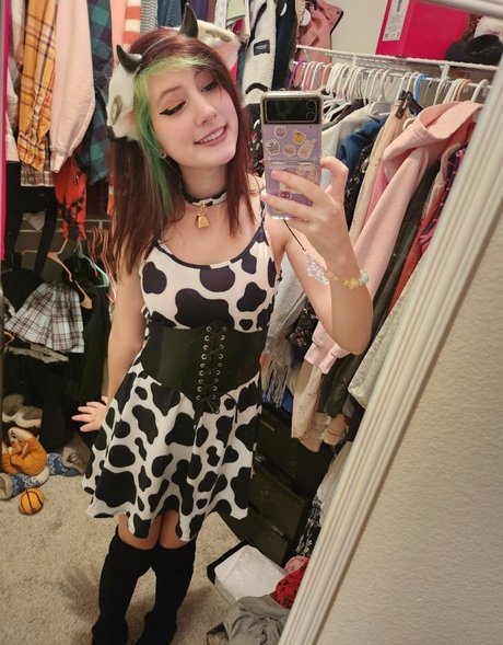 Bunimilk exclusive pornstar image