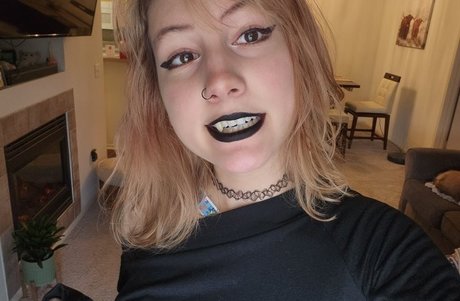 Bunimilk pornstar pretty pic