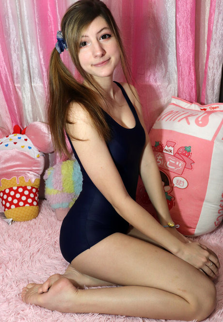 Bunimilk model beautiful pics