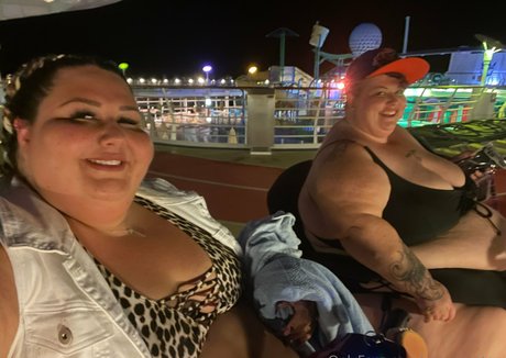 reenayestarr star exclusive img