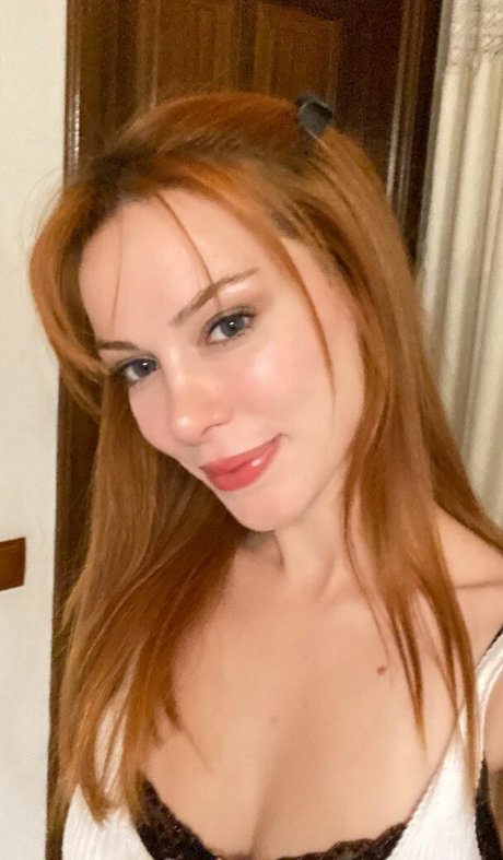 Aysennyuksel perfect model img