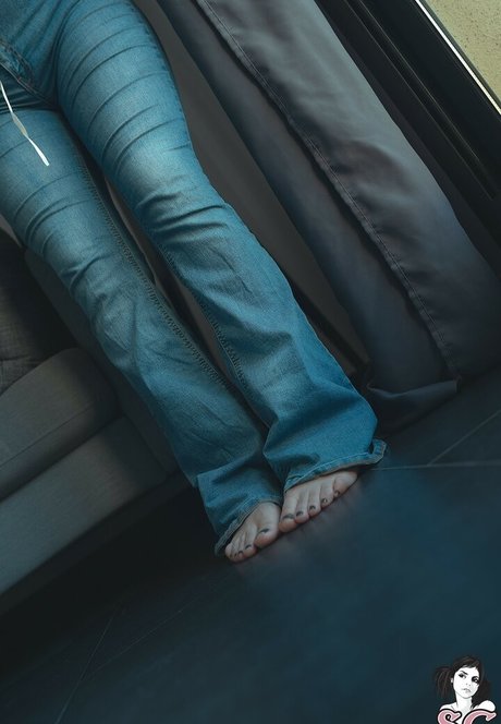 Kamikasered naked pornstar pic