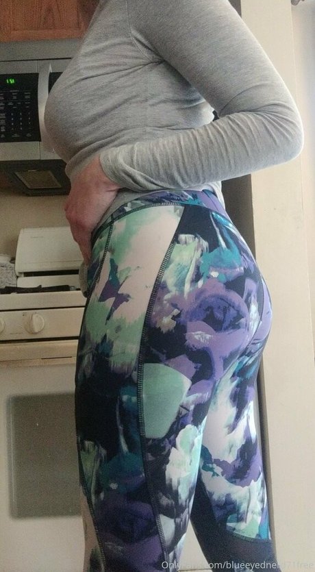 blueeyednerd71free erotic star pics