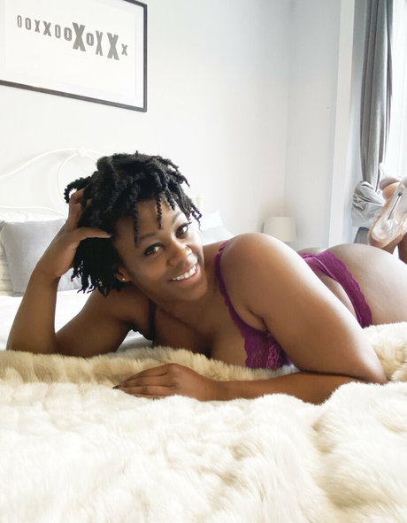 tillysworld porn model picture