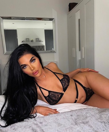 Emily Oldring model nudes photos