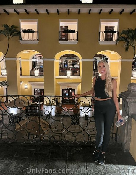 male asian onlyfans top pic