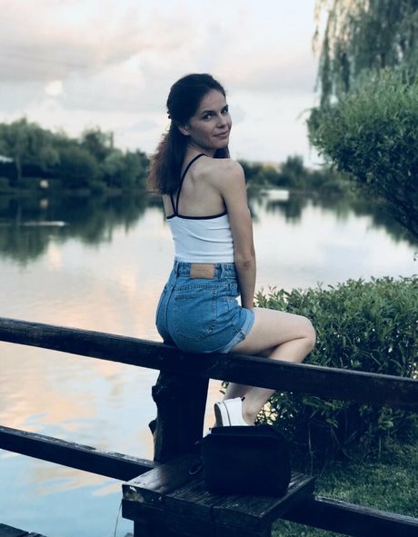 Bella Alice nudes star galleries