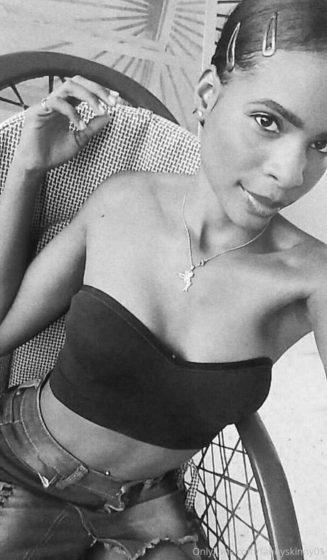 asian top onlyfans top image