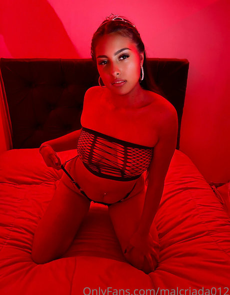 malcriada012 art model pic