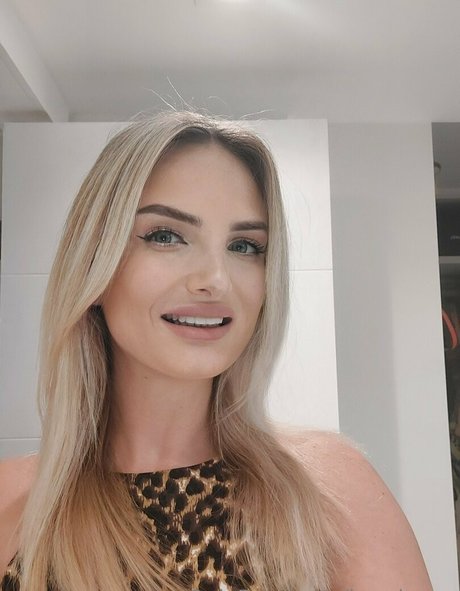 lexy lovee star pornographic image