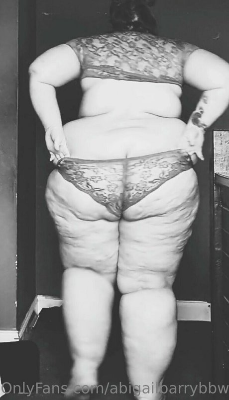 abigailbarrybbw nude star image