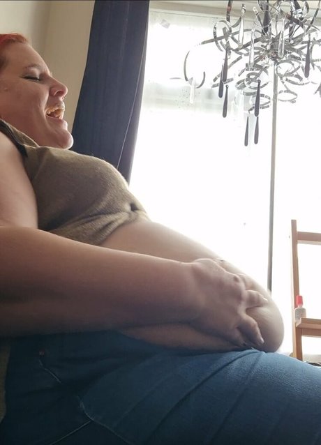 abigailbarrybbw hot star images