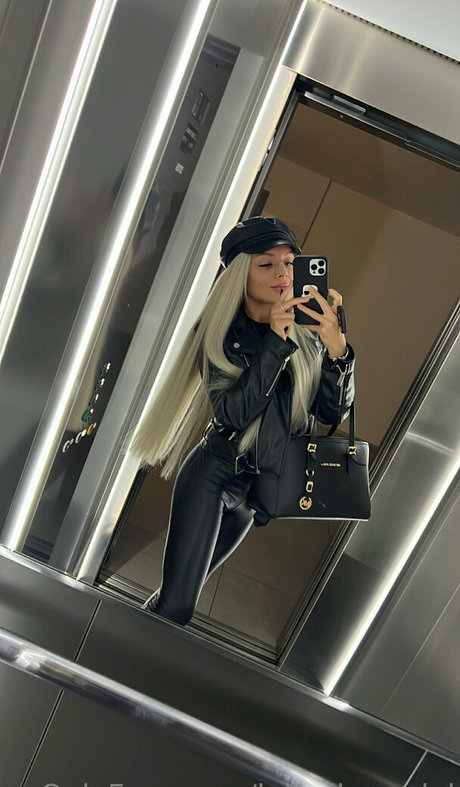 lolaellemodel exclusive actress photos