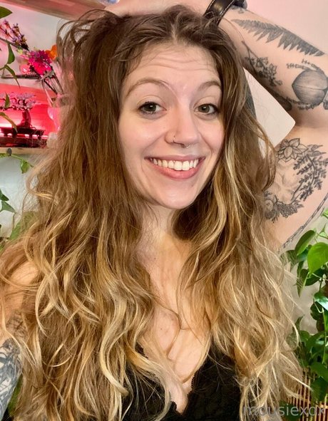 mousiexox hd actress photo