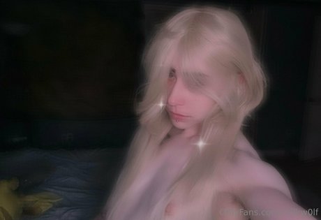 milkw0lf model nude picture