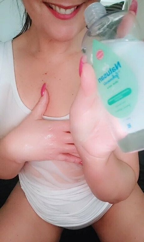 nikkirear nice model pic