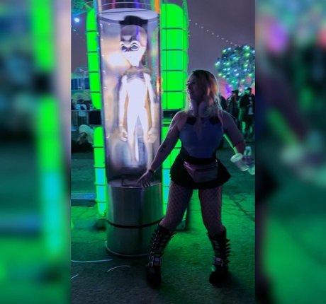 cheekywahmenfree naked actress image