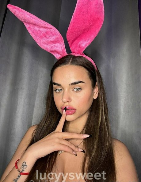 your plumpy ass naked star pic