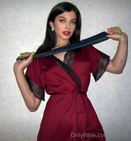 issaa0 xxx star images