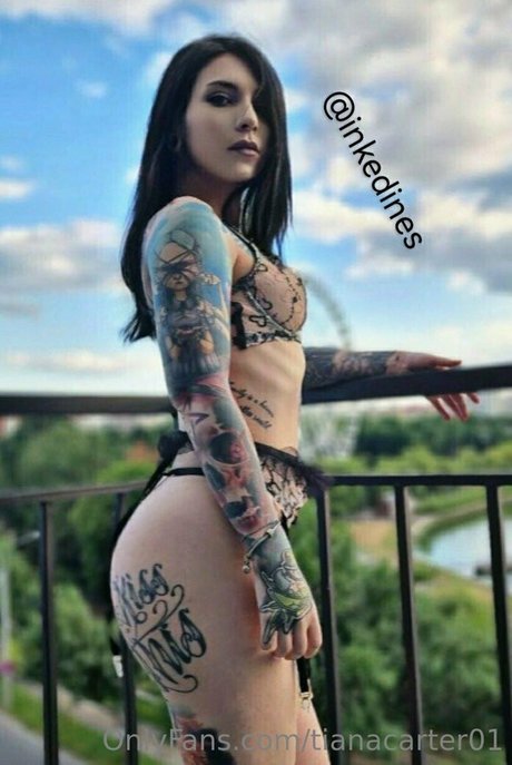 issaa0 model nude pics