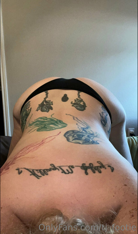 tj footie adult actress img