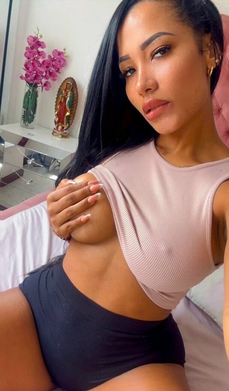 Erika Gomez hd actress images