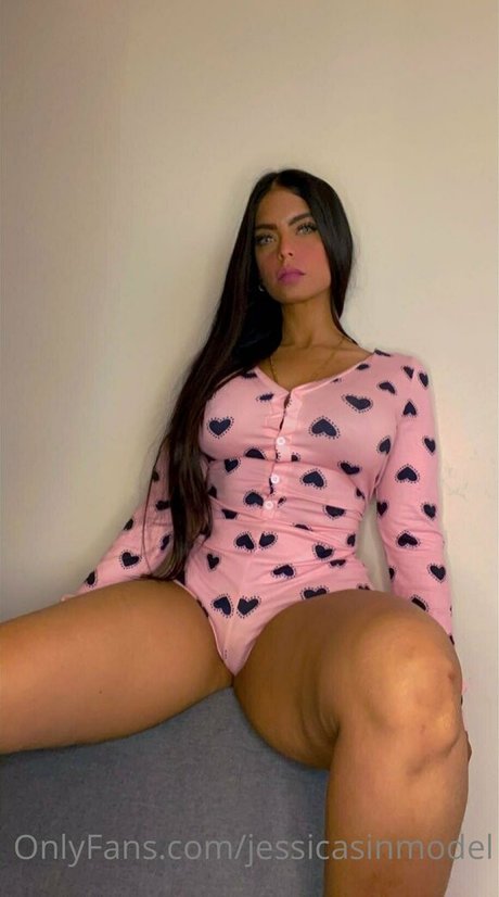 curvyjessy erotic pornstar pics