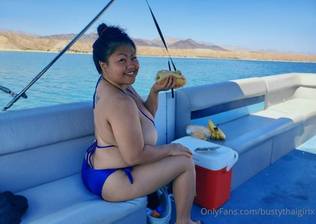 bustythaigirlx pornstar art img