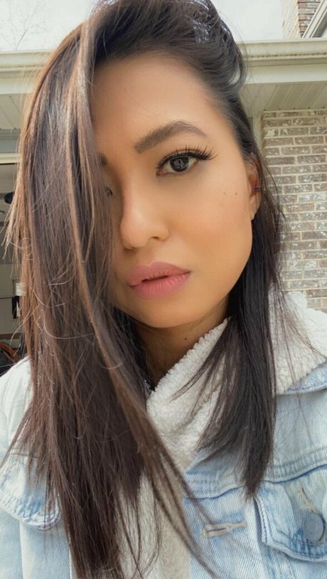 Randomsuburbanite Rose naked star pictures