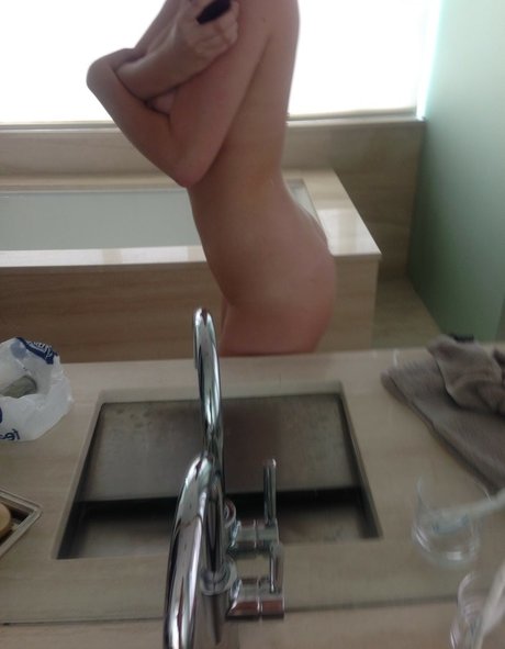 wet onlyfans hot nude image