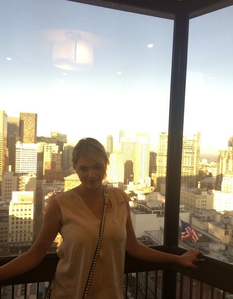 Kate Upton nudes actress photos