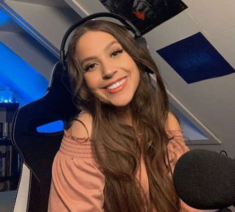 stinekami xxx star pic