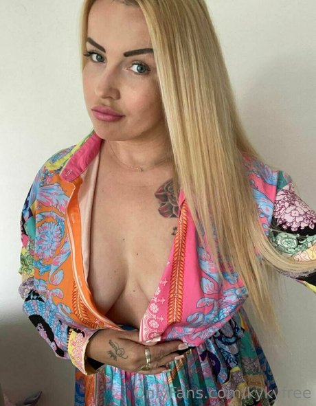 kykyfree model high quality photos