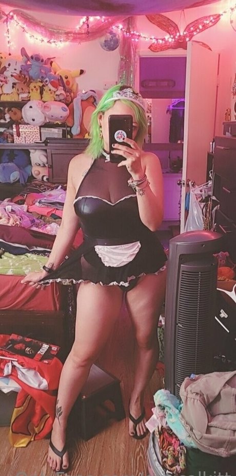 criticalkitt star naked photo