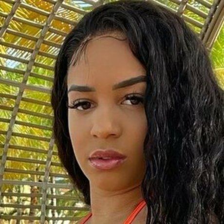 Tiffanieray top model image