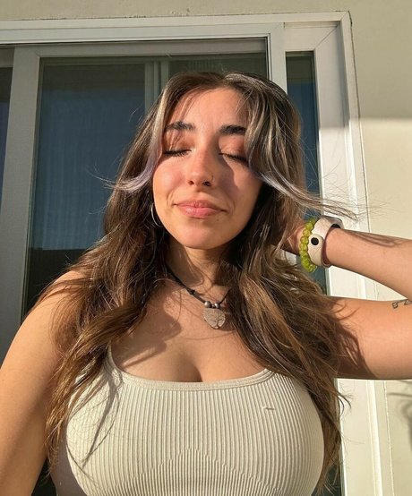 Tiana Renay star hd pictures