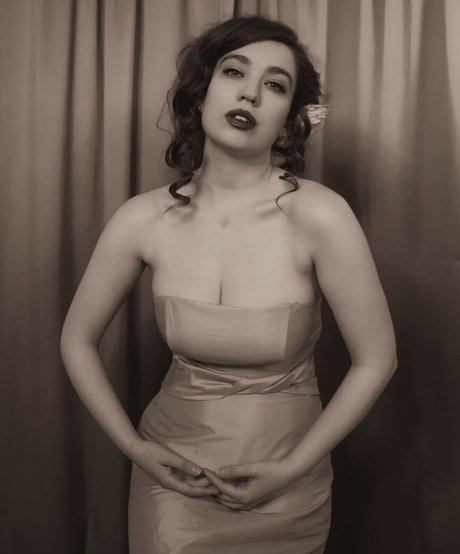 Stephanie Oustalet model best photo