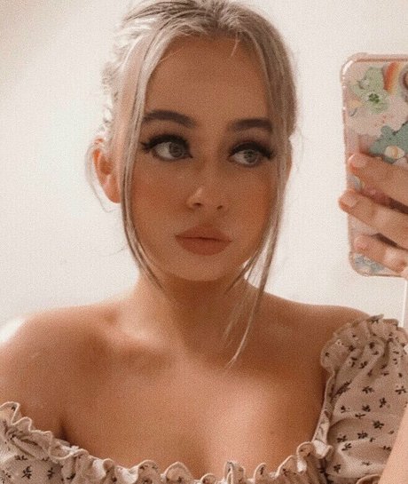 lilhunnixo pornographic model images