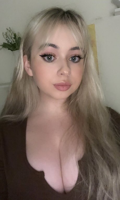 blonde babe onlyfans hot nude gallery