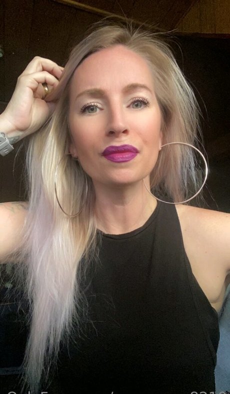 Only yours free model photo