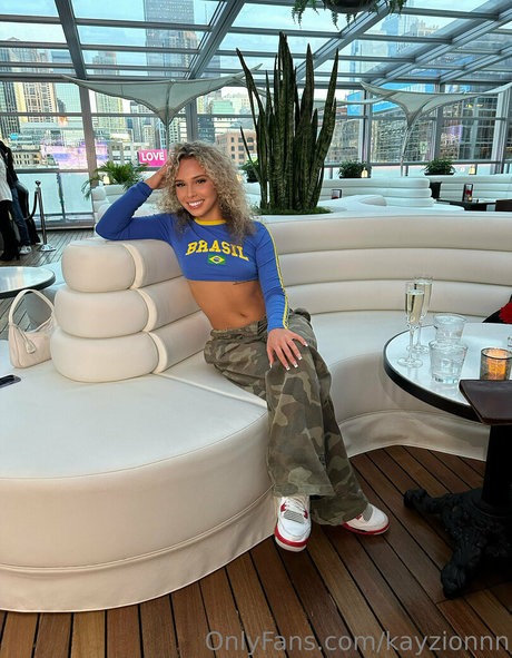 kickingitwithk model high quality img