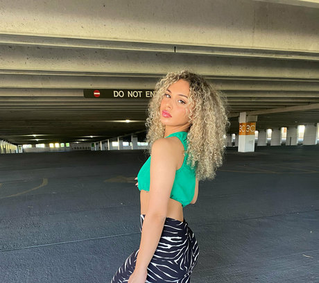 kickingitwithk star sexy pictures