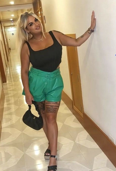 georgina hannah model perfect images